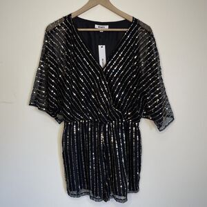 NEW BB Dakota Romper Shorts Black Gold Sequin V-Neck Half Sleeves Lined Size M